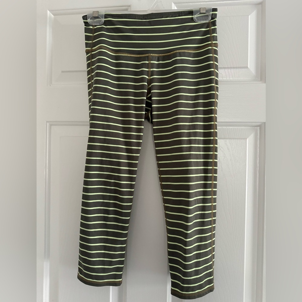 Athleta Cropped Leggings Size S, Olive green with Lime stripes